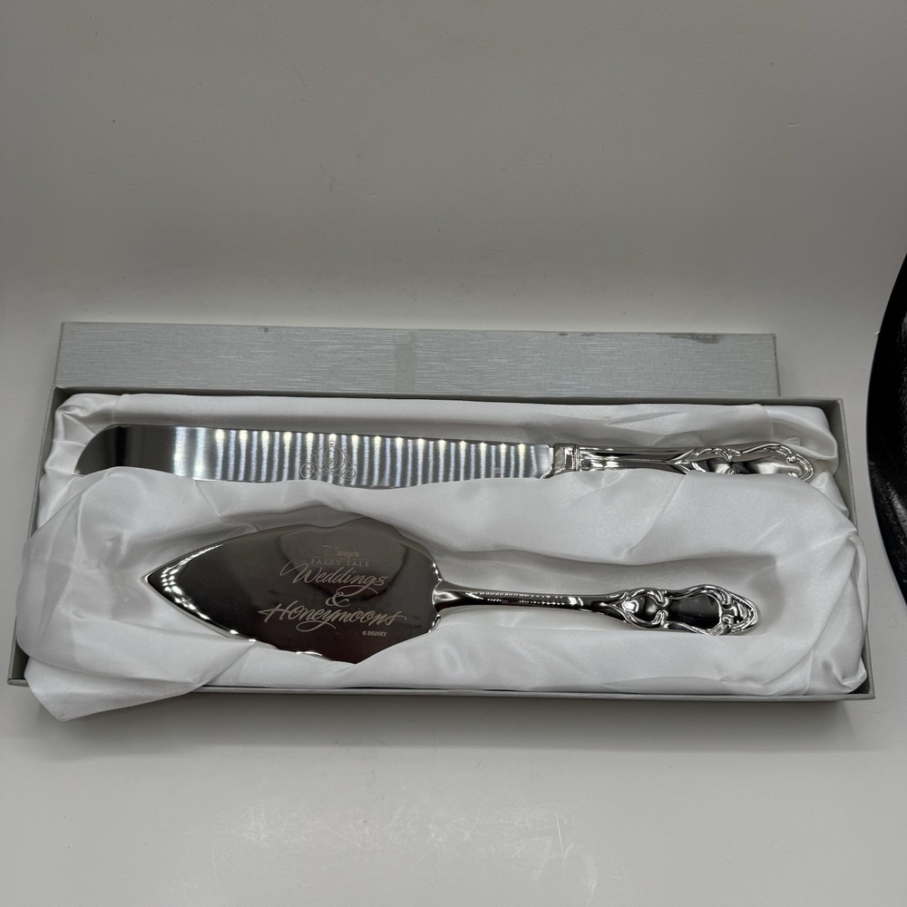 Disney Fairytale Weddings & Honeymoons Cake Knife Server Set Taunton Non-Tarnish